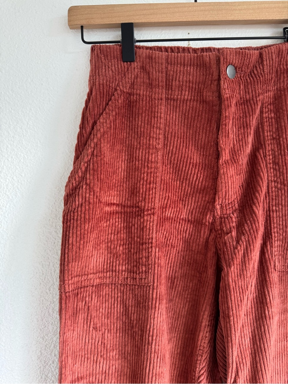 Pact Organic Cotton Whale Corduroy Wide Leg Slant Pocket Pants in Rust Size M - Picture 4 of 12